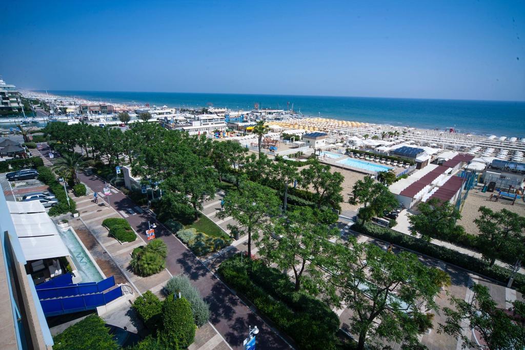 Hotel Mon Cheri Ριτσόνε Εξωτερικό φωτογραφία