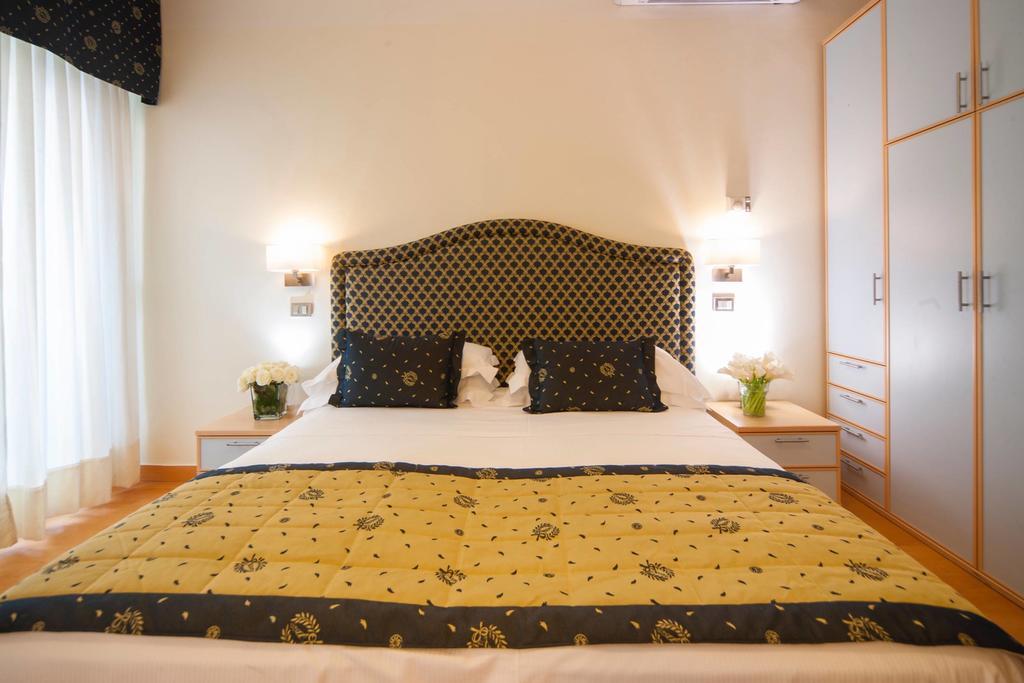 Hotel Mon Cheri Ριτσόνε Δωμάτιο φωτογραφία