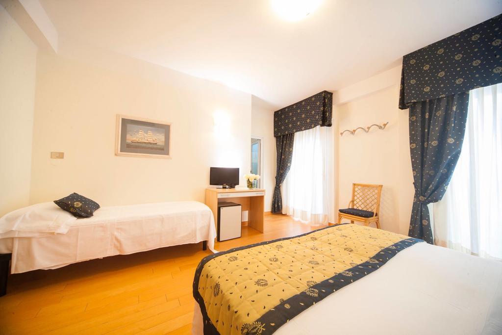 Hotel Mon Cheri Ριτσόνε Δωμάτιο φωτογραφία